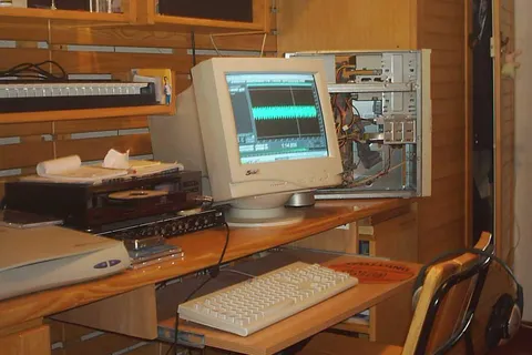 Son de tres estudio